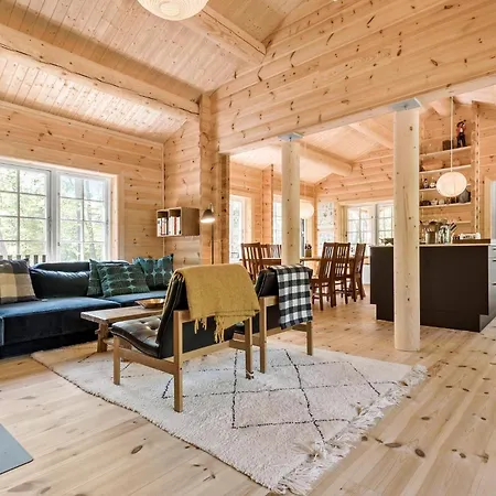 2 Bedroom Cozy In *