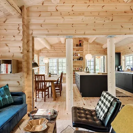 2 Bedroom Cozy In *